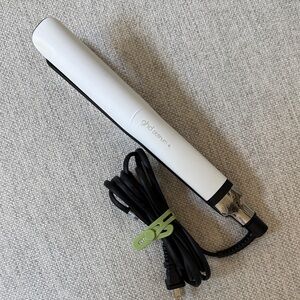 ghd Platinum+ Flat Iron (1 inch plate) White